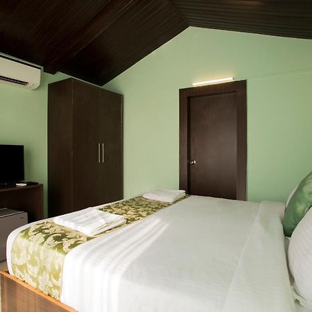 Antares Beach Resort, Vagator Exterior foto